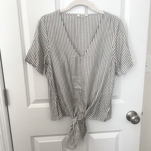 Tie front navy and white striped Madewell short sleeve shirt. Sz XXS